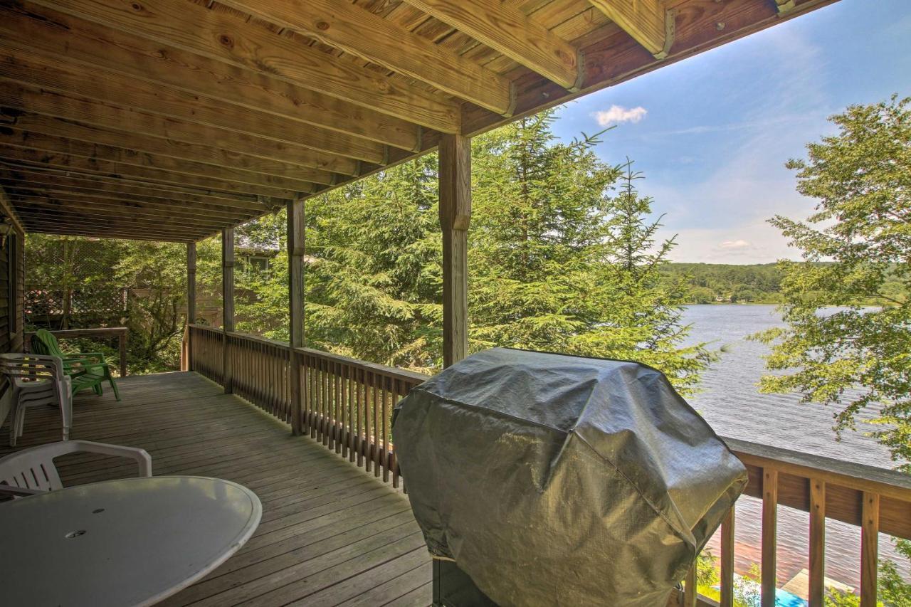 Waterfront New England House On Wickaboag Lake! West Brookfield المظهر الخارجي الصورة